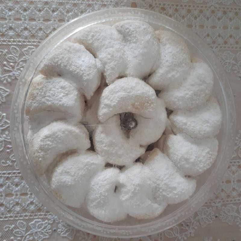 

PUTRI SALJU