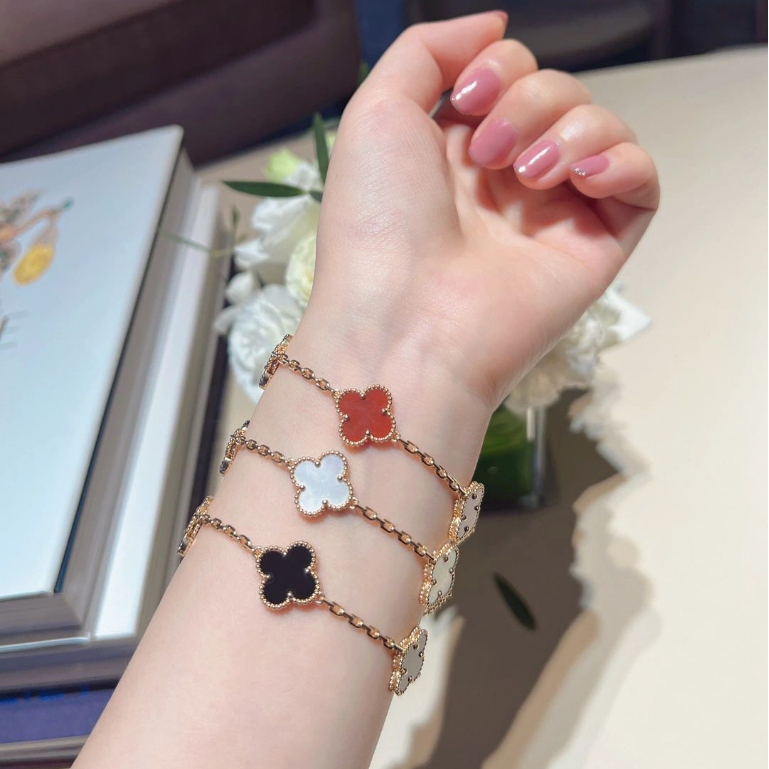 Gelang 8K Emas  Vca Van Cleef & Arpels Four-leaf Grass Five Flower Fashion Accessories