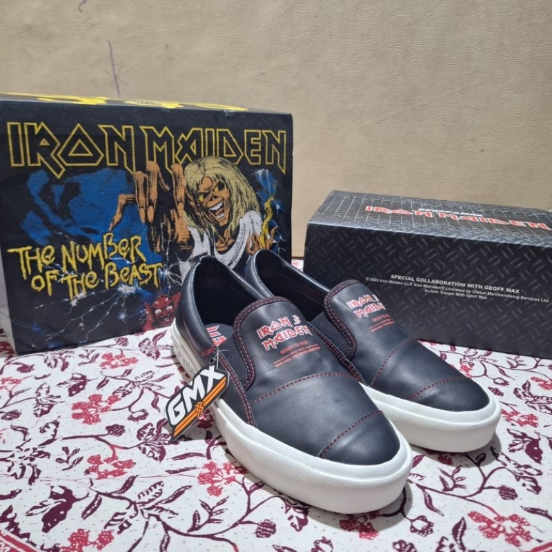 SEPATU SLIP ON GEOFF MAX IRON MAIDEN