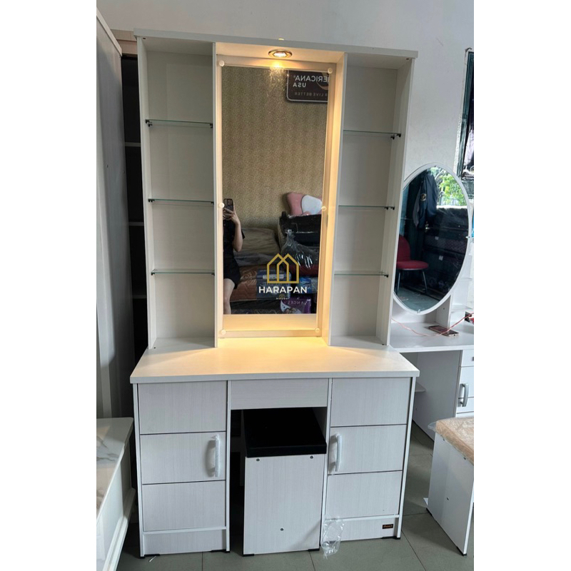 Meja Rias Jumbo + Lampu