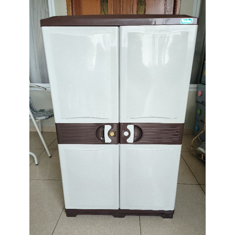 Lemari Rovega Colby/rovega