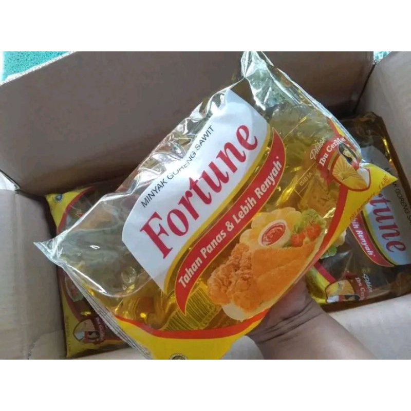 

tokoku_313// MINYAK goreng 1 liter