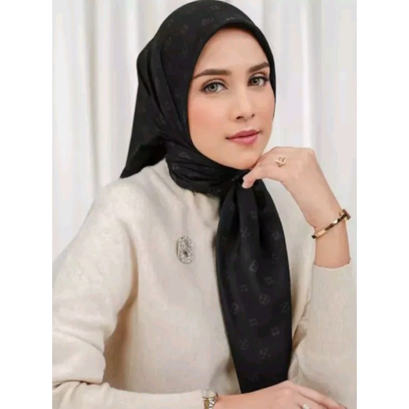 Buttonscarves Monogram Series