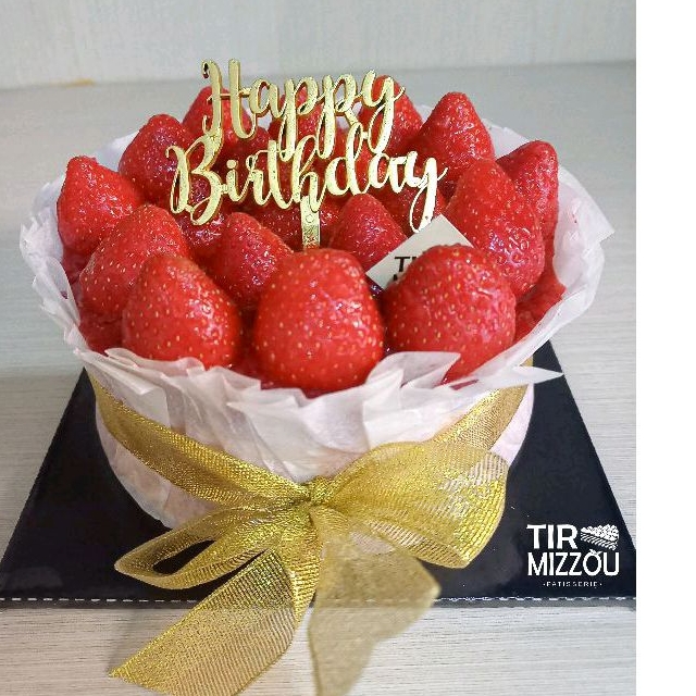 

Strawberry Burnt Cheesecake - Uk. Diameter 18cm & 15cm