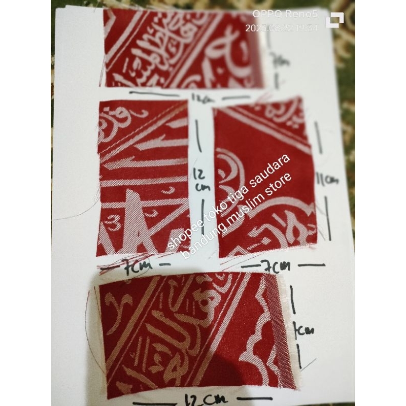 original potongan kiswah merah  makam Rasulullah ukuran 6-7cmx11-12cm
