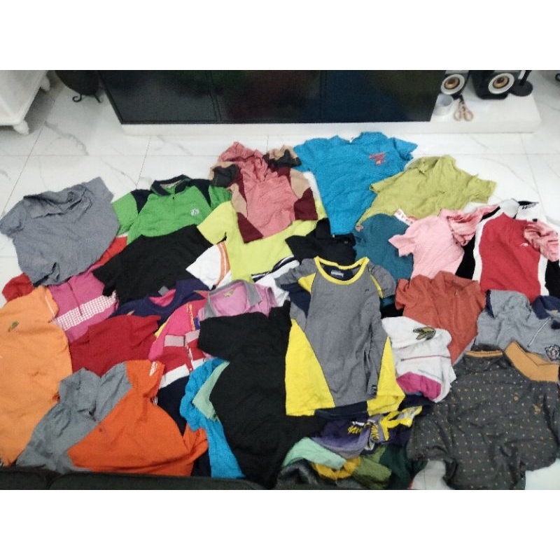 paket baju olahraga berkerah