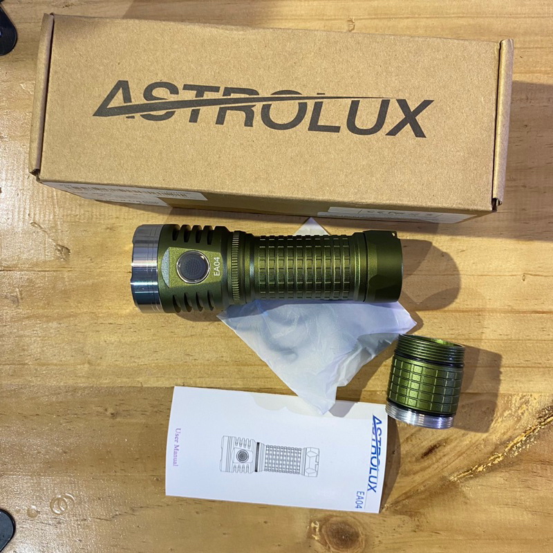 Senter super terang Astrolux EA04