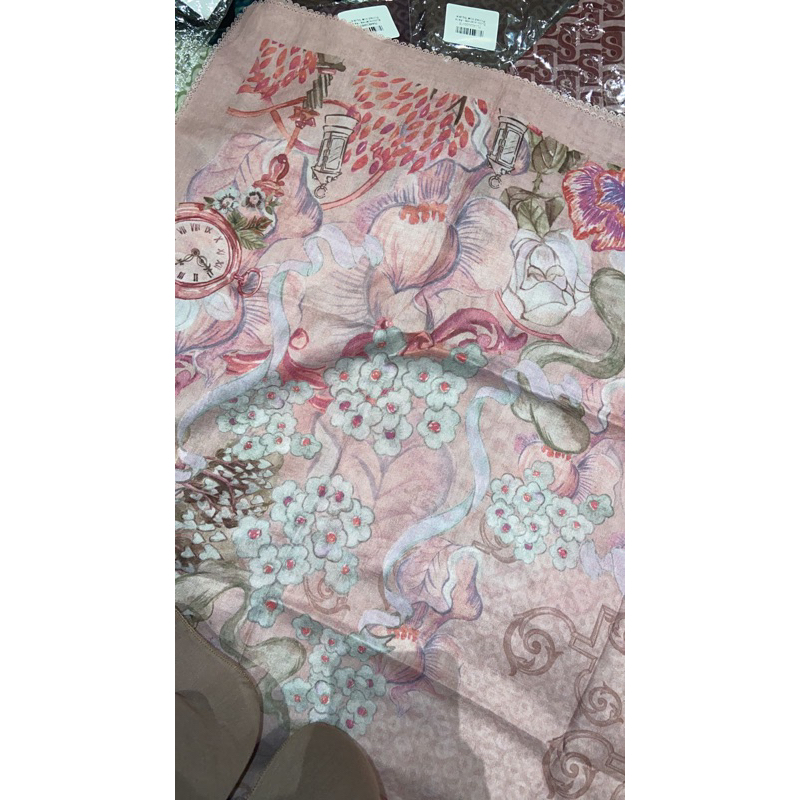 Jastip Warehouse Buttonscarves