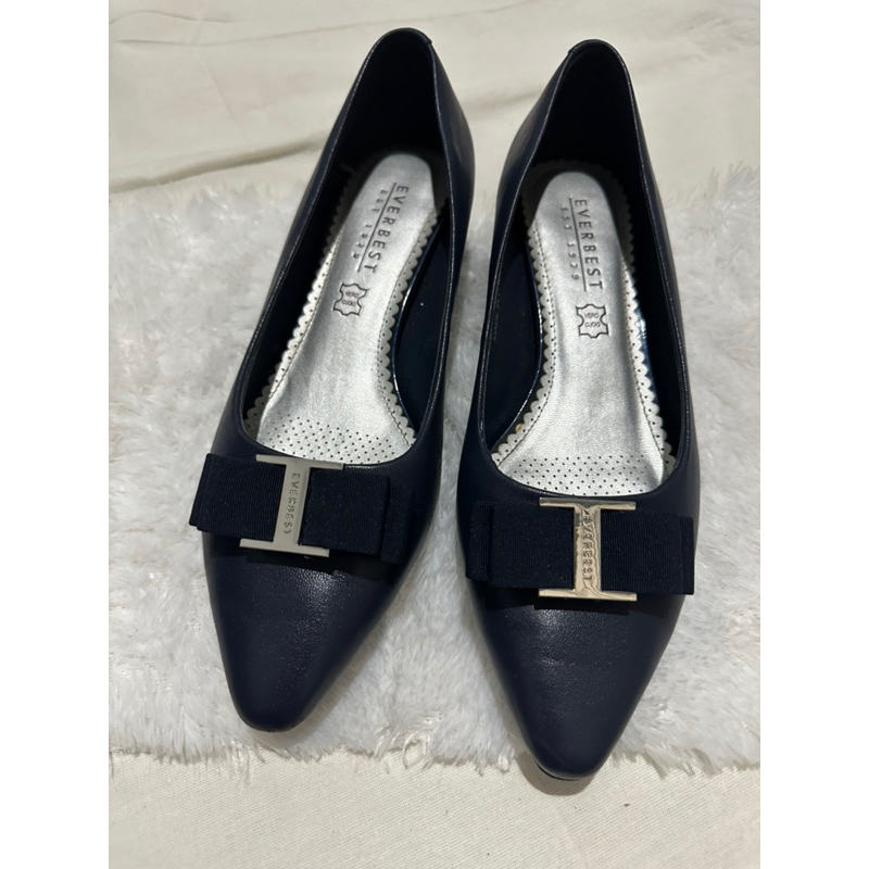 Preloved Everbest Shoes Navy Chunky Heels Size 36