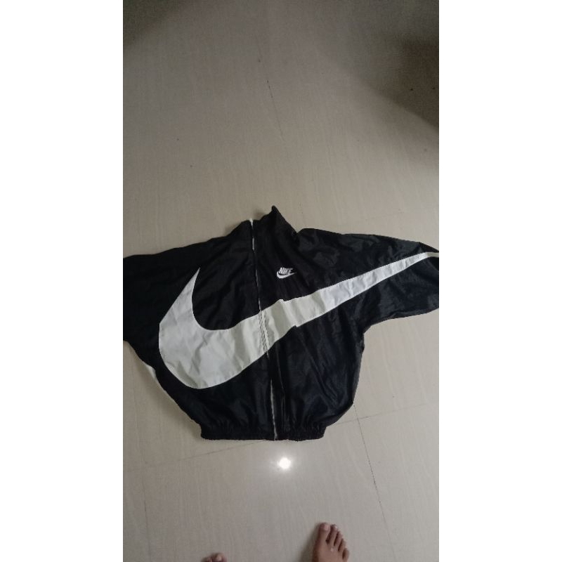 Nike big logo