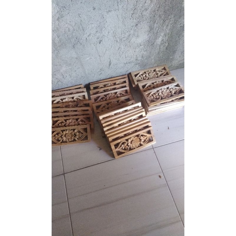 UKIR LUBANG FENTILASI UDARA/ANGIN ANGIN/LOSTER