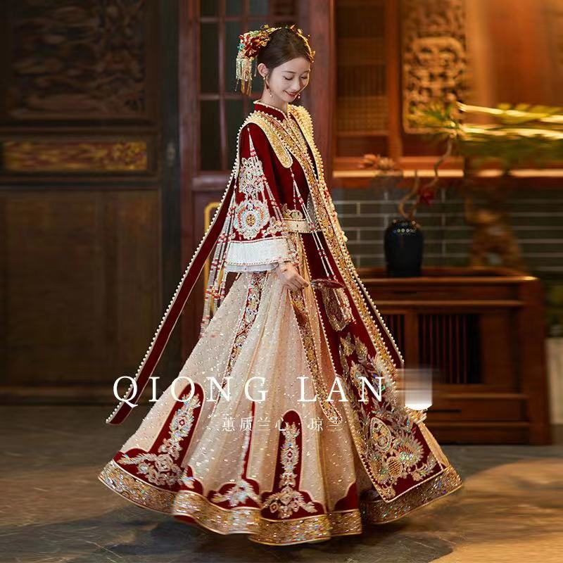 Pakaian Xiuhe warna sampanye pengantin baru pernikahan industri berat gaun pengantin Cina definisi tinggi pakaian naga dan phoenix gaun pengantin musim gugur