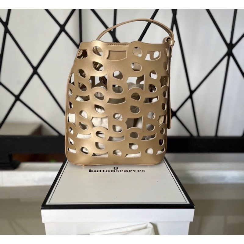 Clea Bucket Bag Buttonscarves Gold
