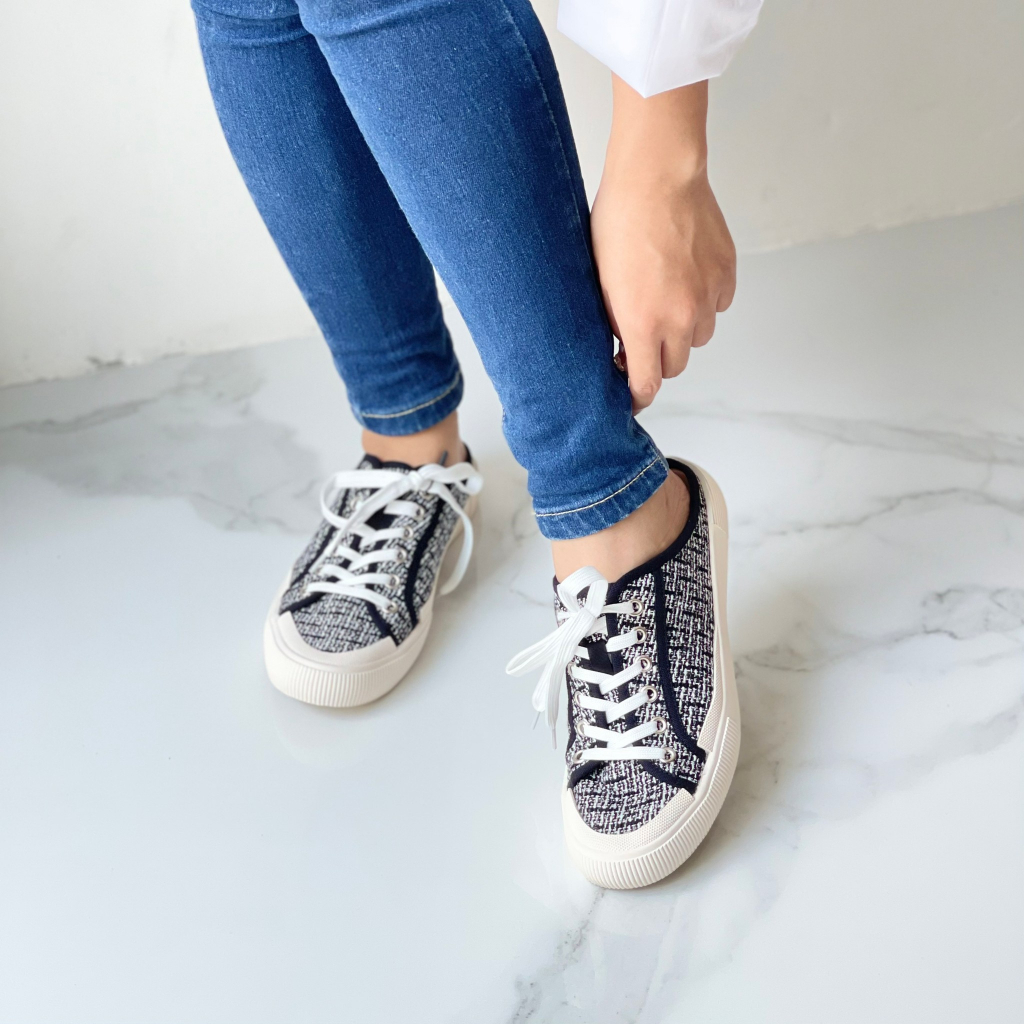 ZR SEPATU TALI MULES SNEAKERS TRAINERS SHOES 01897