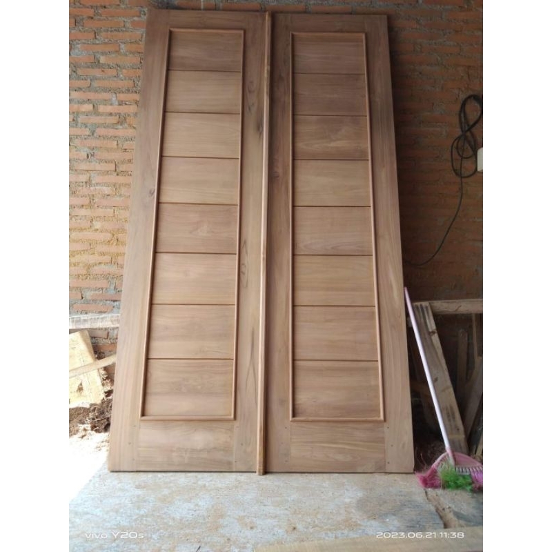 PINTU UTAMA KAYU KAMPER/MERANTI OVEN