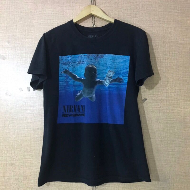 KAOS BAJU BAND NIRVANA NEVERMIND ALBUM KURT COBAIN OFFICIAL MERCH IMPORT ORIGINAL ORI