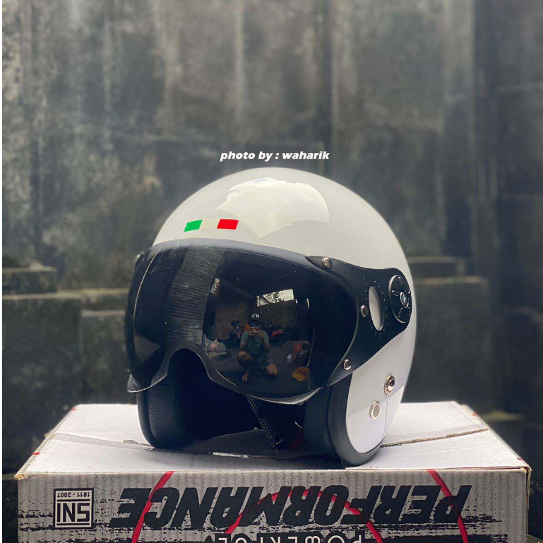 Helm Vespa Putih + Visor Italy