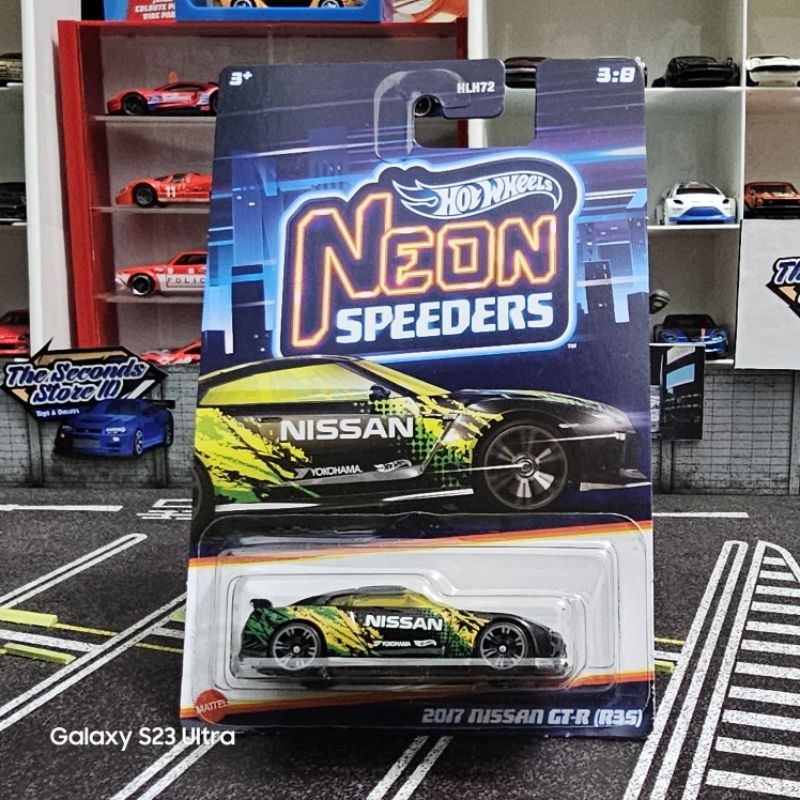 Hotwheels Neon Speeder - 2017 Nissan GT-R (R35)