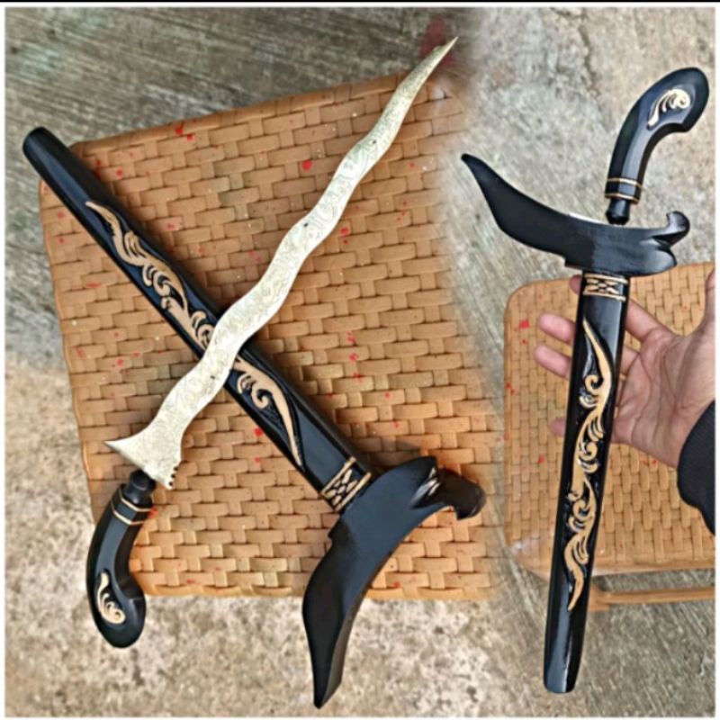 KERIS KUNINGAN LAFADZ ARAB WARANGKA LADRANG SOLO