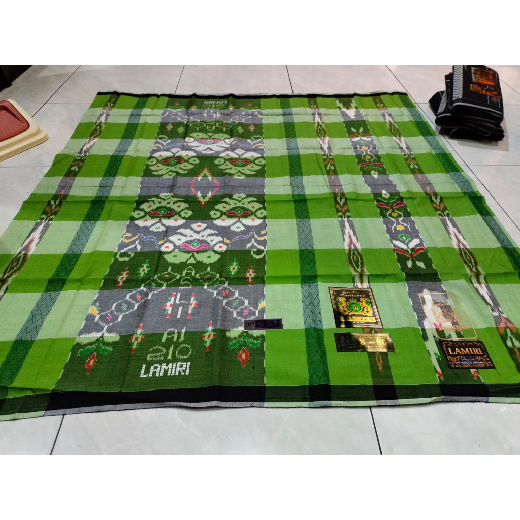Sarung Dongala dan sarung lamiri  murah sutra 50%