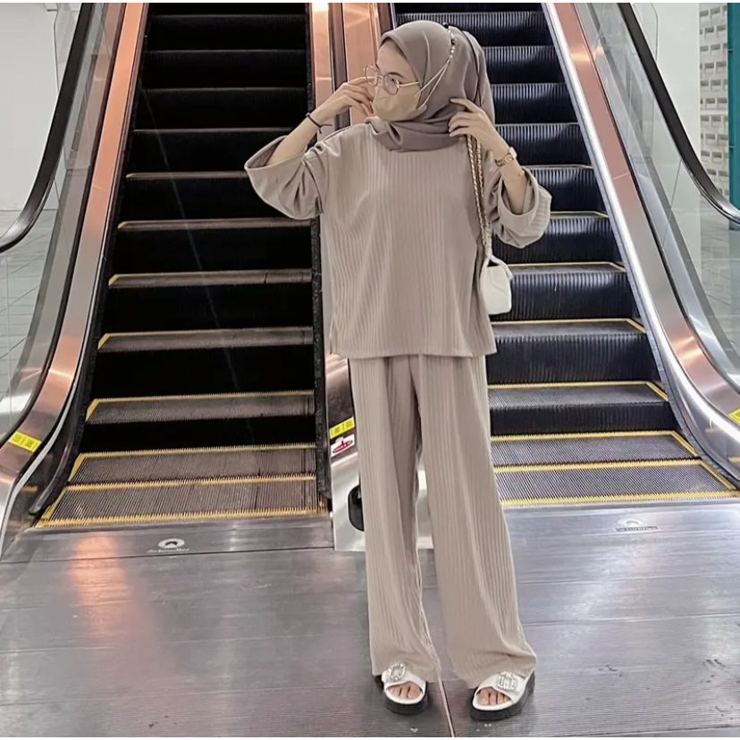 Zoora April Knit Set / Setelan Knit Hornet Wanita / One set Wanita Knit Viral