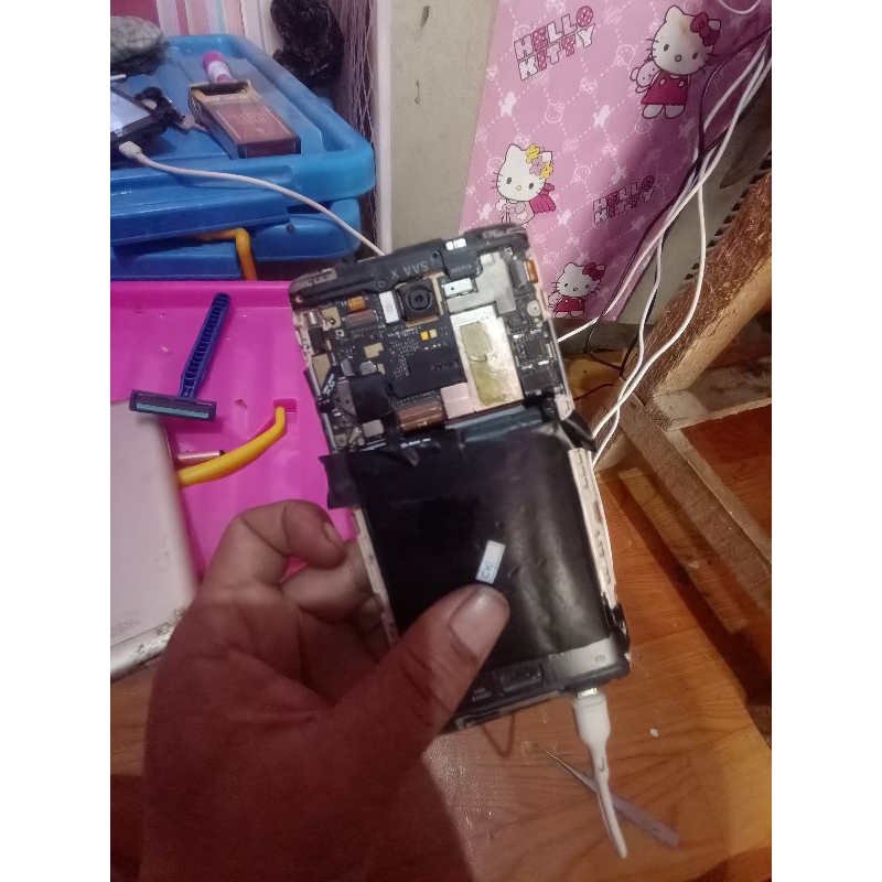 xiomi note 3 ram 2gb minus lcd pola kosong batre kembung...