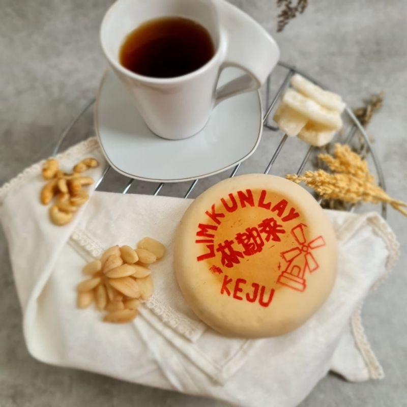 

kue bulan LIM KUN LAY