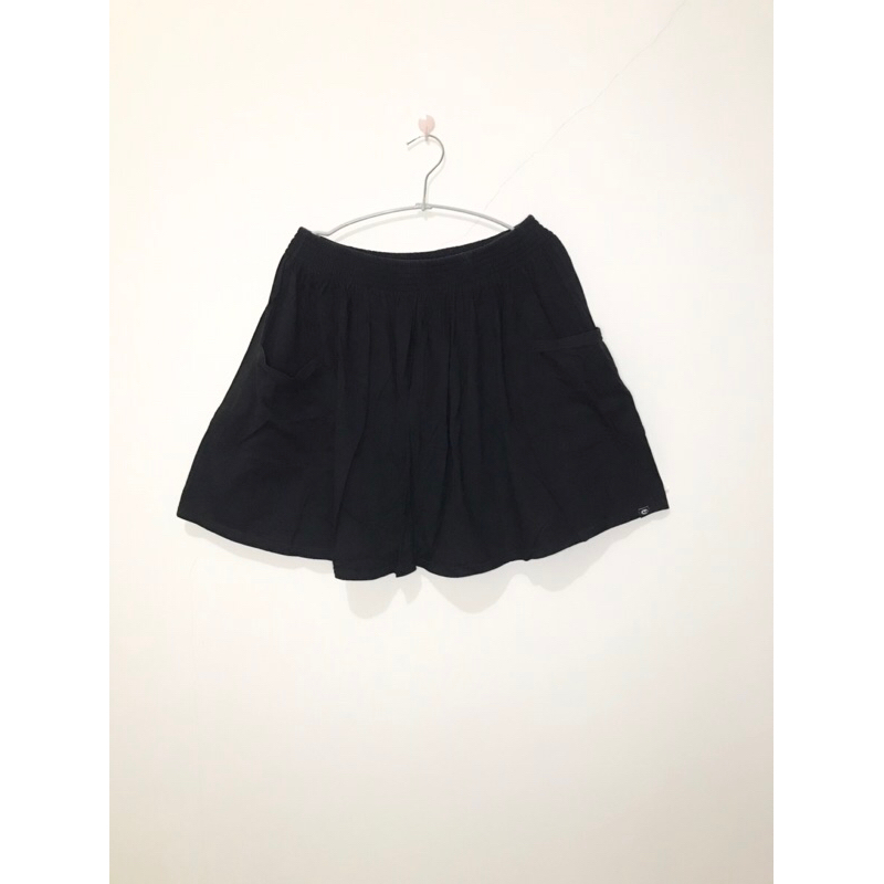 Rok Mini Y2K Flare Skirt - Coolteen [Baju Bekas, Baju Preloved, Baju Second]