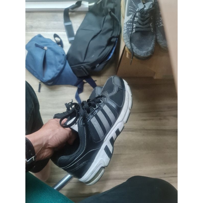 sepatu adidas ori bekas uk 40 2/3