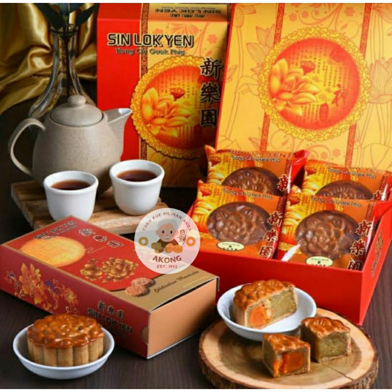 

Mooncake / Kue Bulan Sin Lok Yen 1 Dus isi 2