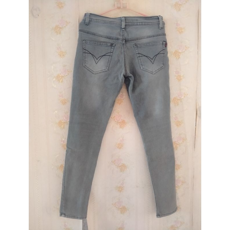 Logo Jeans Preloved