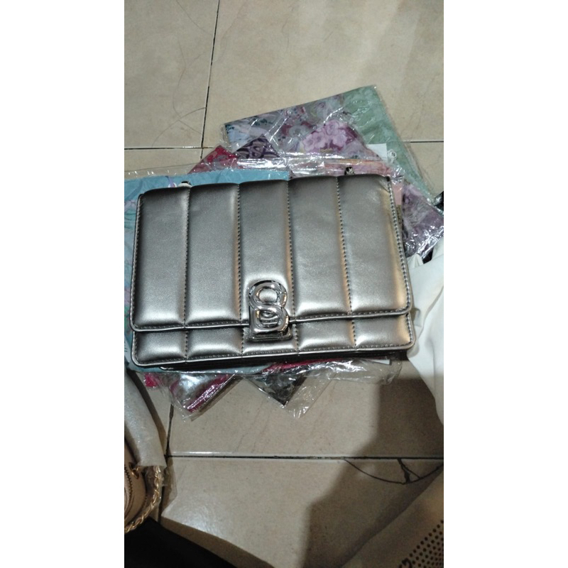 nora flap bag grey ware house sale