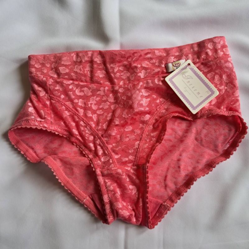 Celana Dalam Size S Wanita Branded
