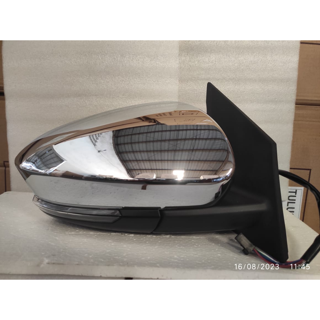 Spion Emgi Toyota Avanza 2019 - 2021 Chrome Elektrik LED