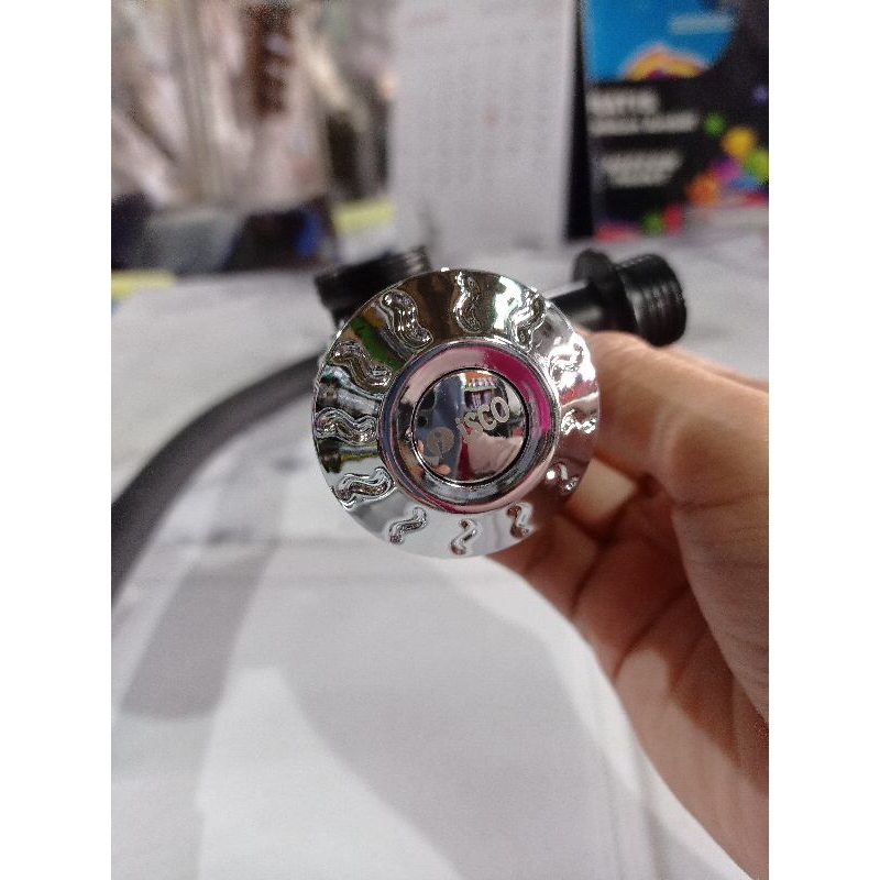 kran keran cuci piring tempel tembok warna hitam kran angsa dapur fleksibel merk isco