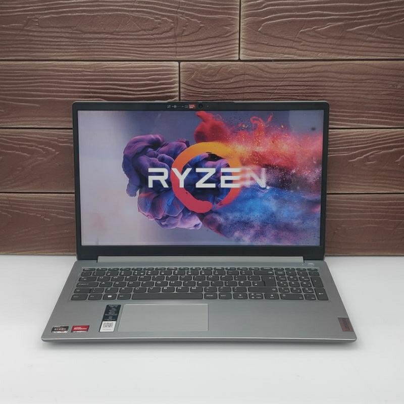 Laptop Lenovo ideapad Slim 1 AMD Ryzen 5-7520U 8GB SSD 512GB IPS