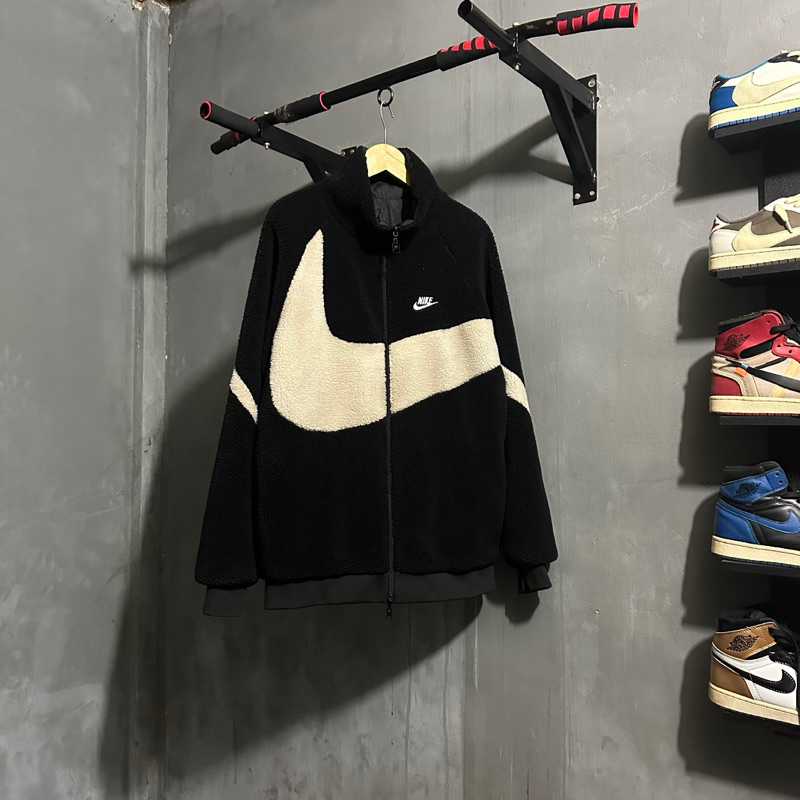 NIKE BIG SWOOSH SHERPA RARE ITEM