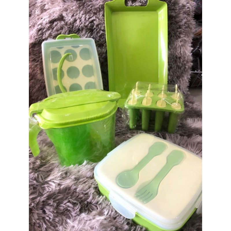 Paket green seat 1. Owl plast AYUNI mini water jug 1.5L + 4 pcs gelas , bahan plastik Gelas yg beruk