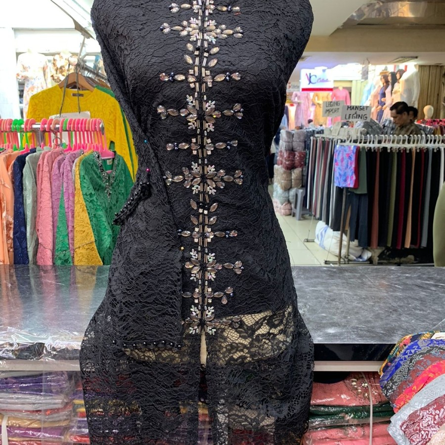 Kebaya moderen wanita kebaya burkat