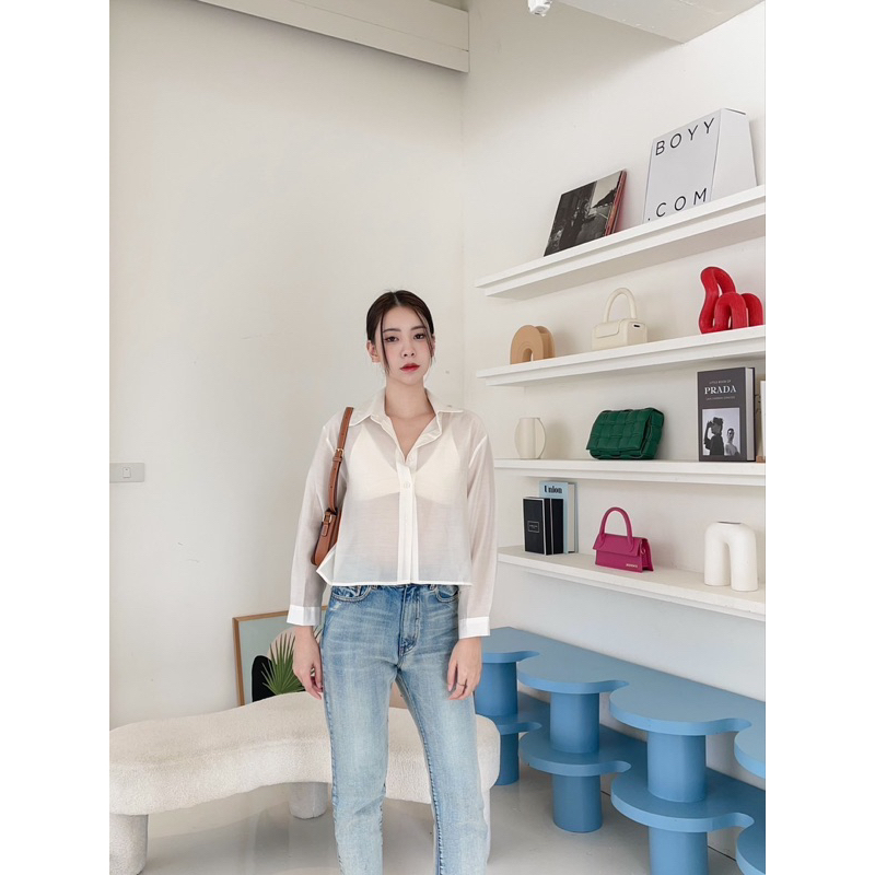 KEMEJA CROP BAHAN SATIN IMPORT BANGKOK MERK WANWAN/CROP SATIN SEETHROUGH SHIRT #6106 - YUKITA CLOTHI