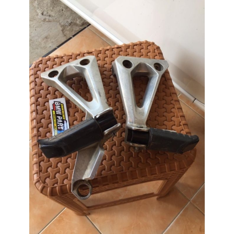Fotstep belakang Honda Revo postep revo original bostep Revo ORI lepasan utuh