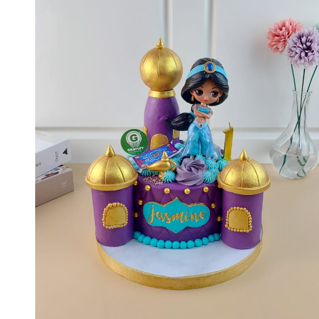 

CAKE TEMA JASMINE ISTANA UK 15CM / KUE ULANG TAHUN CUSTOME