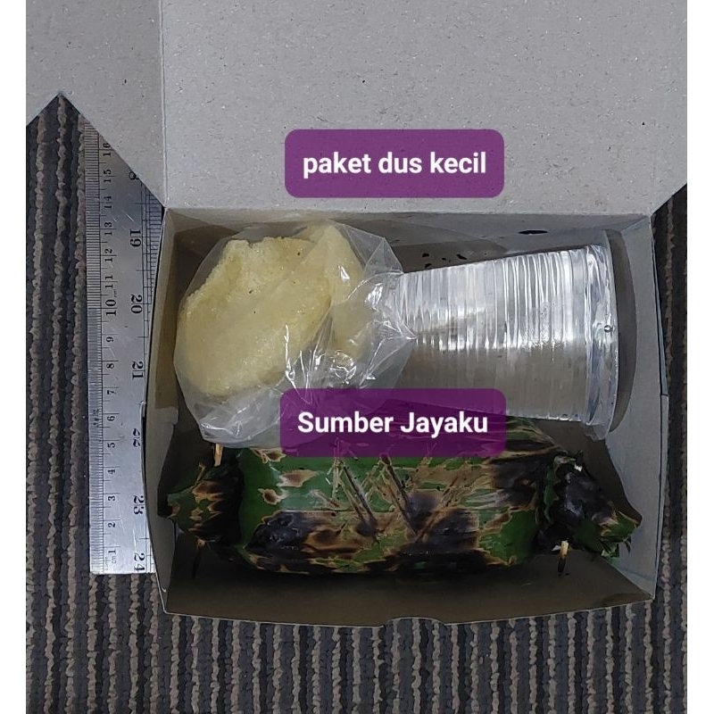 

nasi bakar ayam kemangi, cumi, tongkol siap dimakan