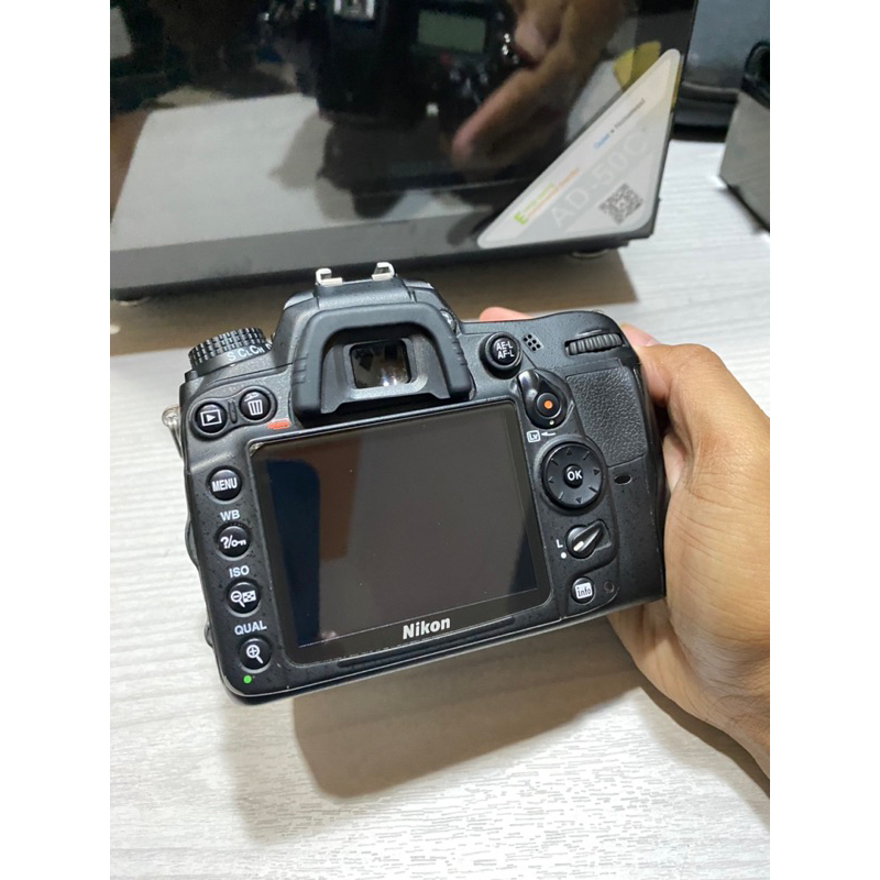 NIKON D7000 + lensa kit MURAH BANGET