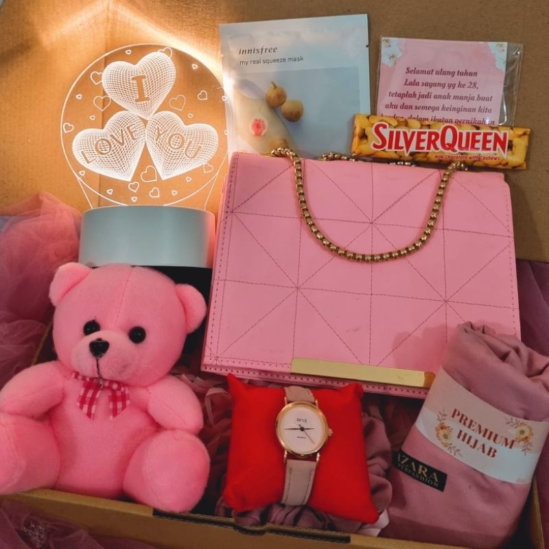 

Hadiah Tas Cewek / Kado Ulang Tahun Cewek / Hampers Cewek Pink