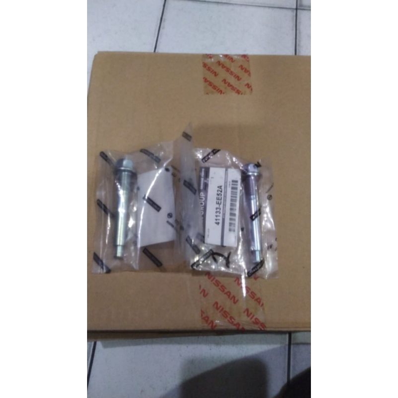 Pin caliper grand Livina 2011-2018 / baut pin caliper grand Livina L10&L11 tipe baru