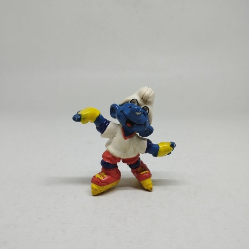Figure Smurf Skating