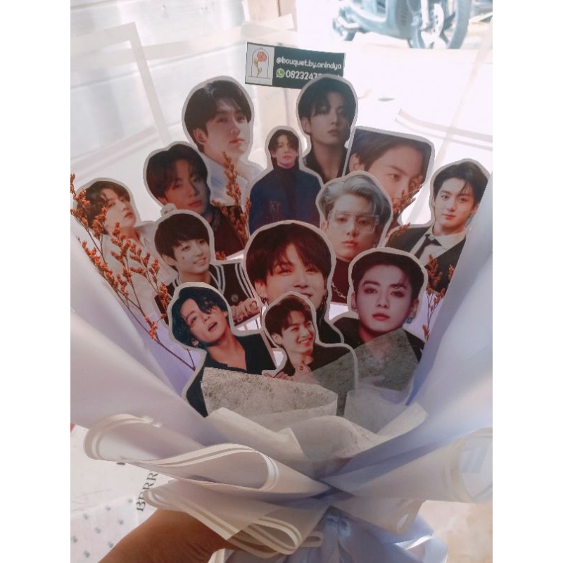 Buket Foto IDOL KPOP Polaroid (10 foto)