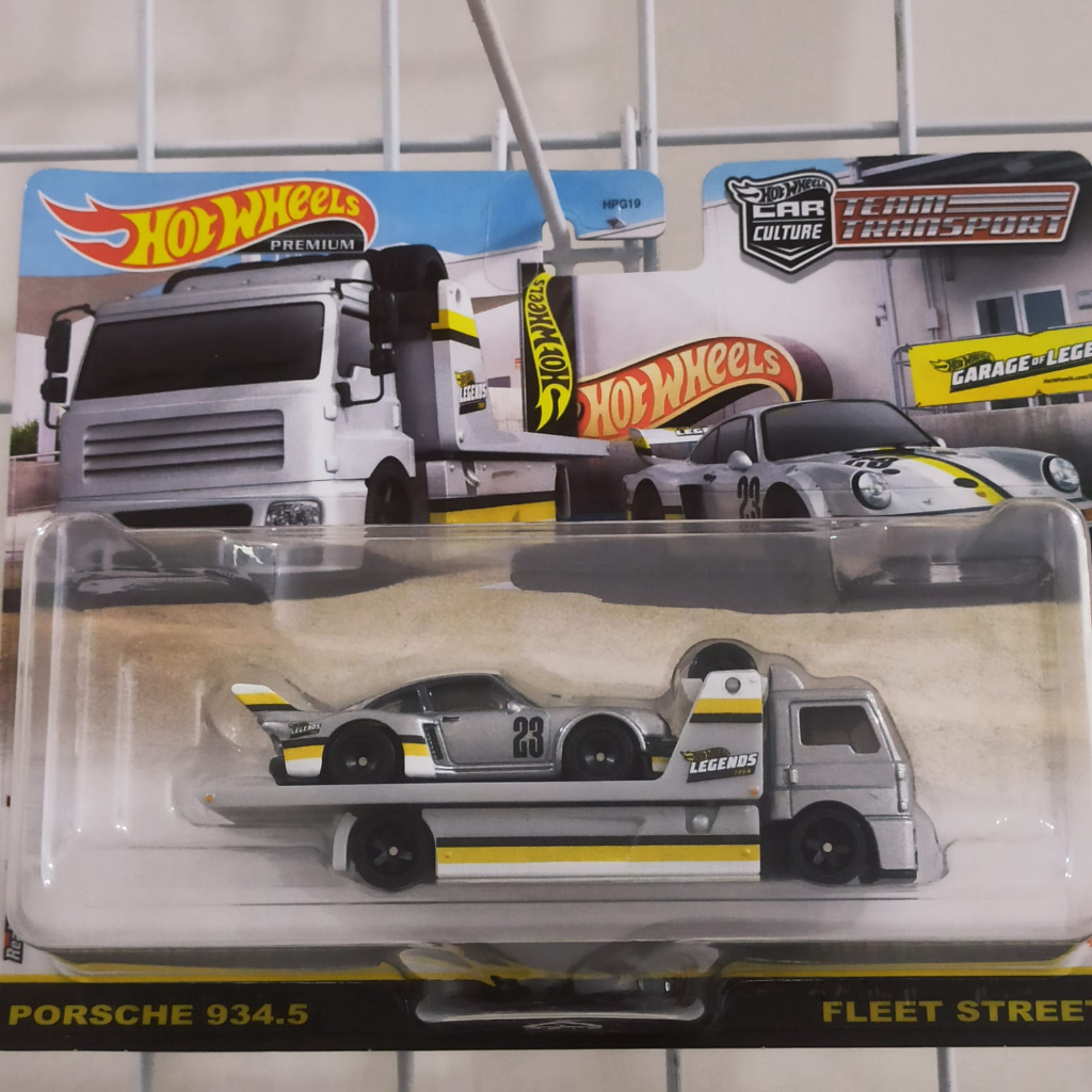 Hotwheels Team Transport Porsche 934.5