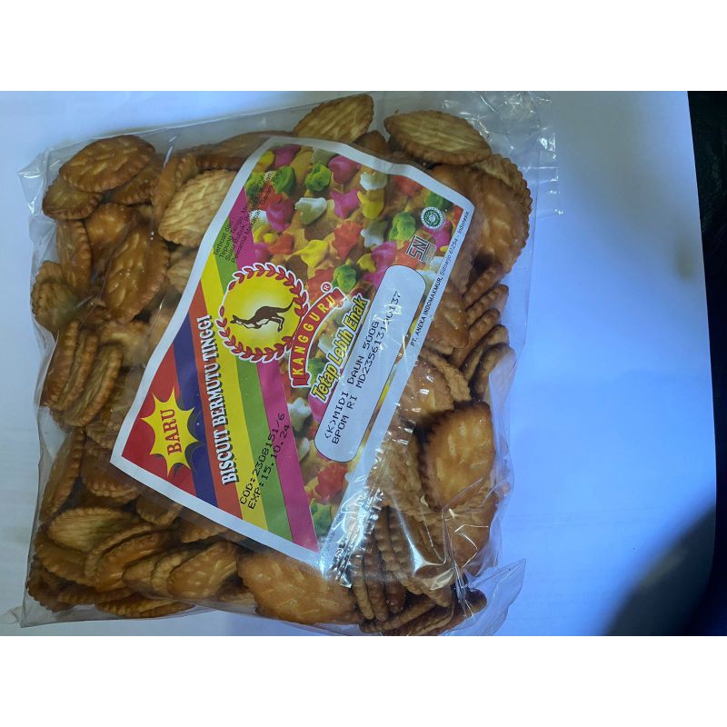 

biskuit daun kanguru